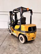 Used forklift: YALE GDP25RK