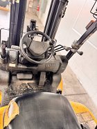 Used forklift: YALE GDP25RK