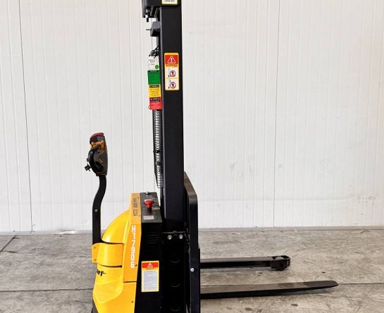 Used Forklift: LIFTSMART LS10