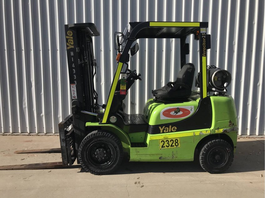 Used forklift: YALE GLP25TKE 