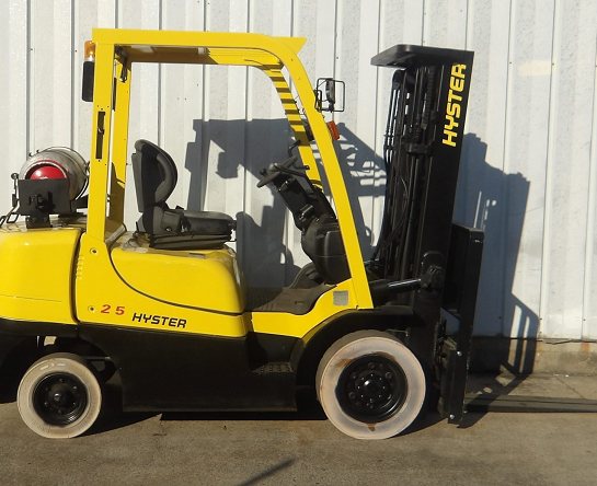 Used Forklift: HYSTER H2.5XT 