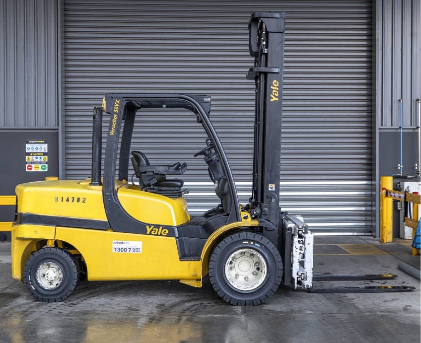 Used forklift: YALE GDP50VX 