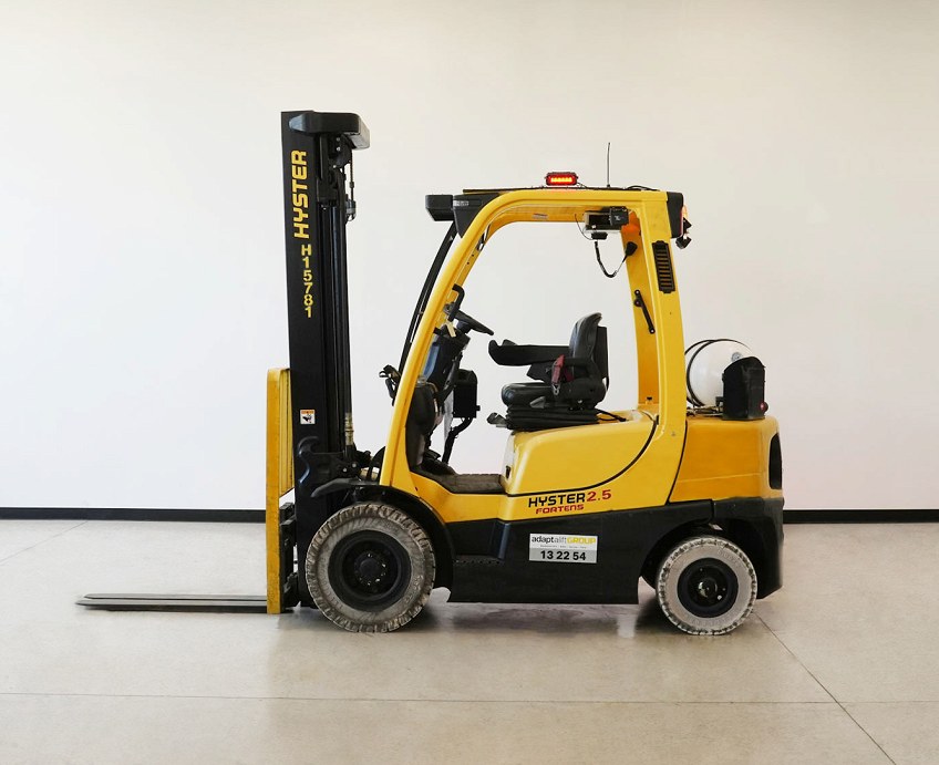 Used forklift: HYSTER H2.5FT 