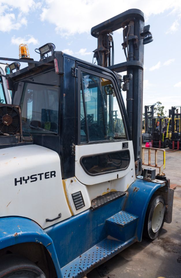 Used forklift: HYSTER H155FT 
