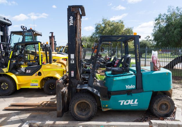 Used forklift: YALE GDP50MH 