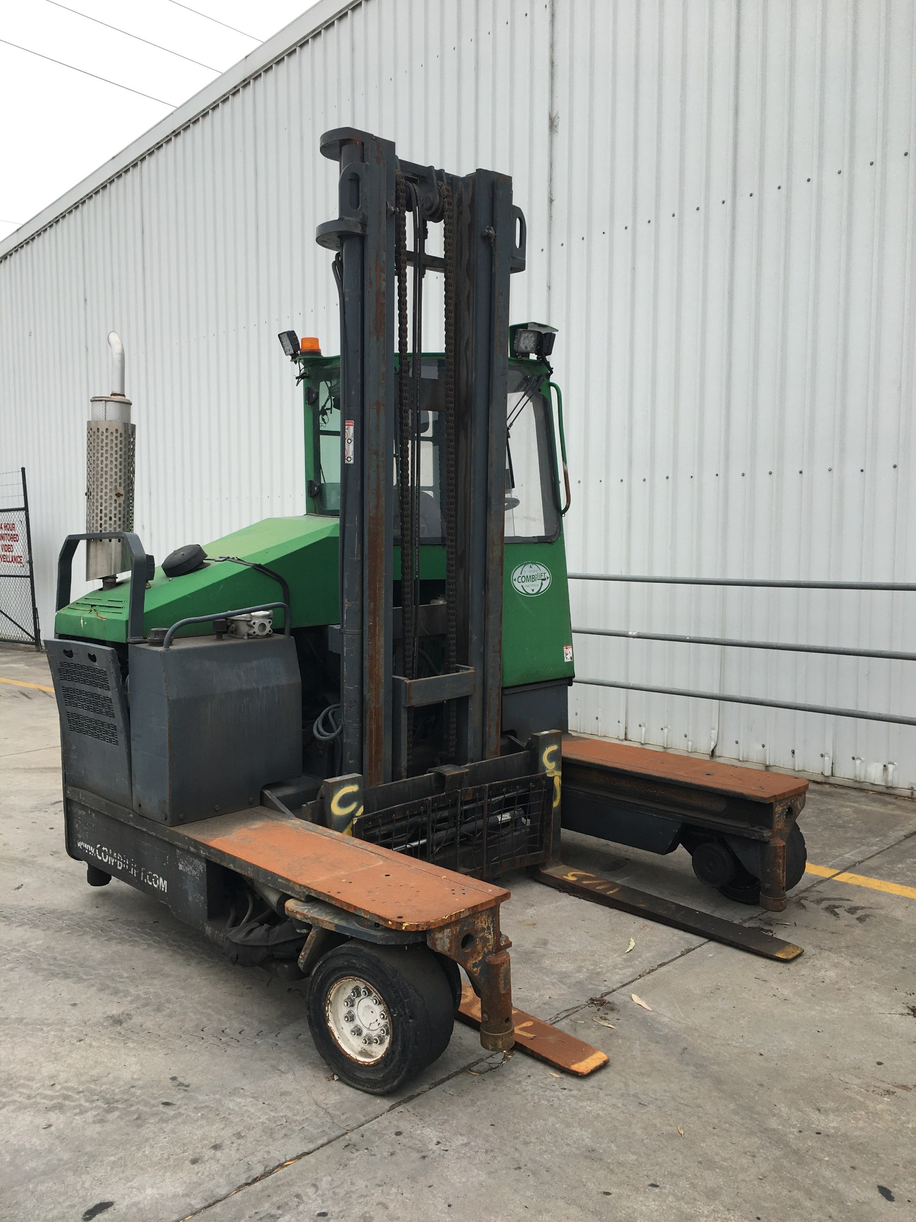 Used forklift: COMBILIFT C4000 