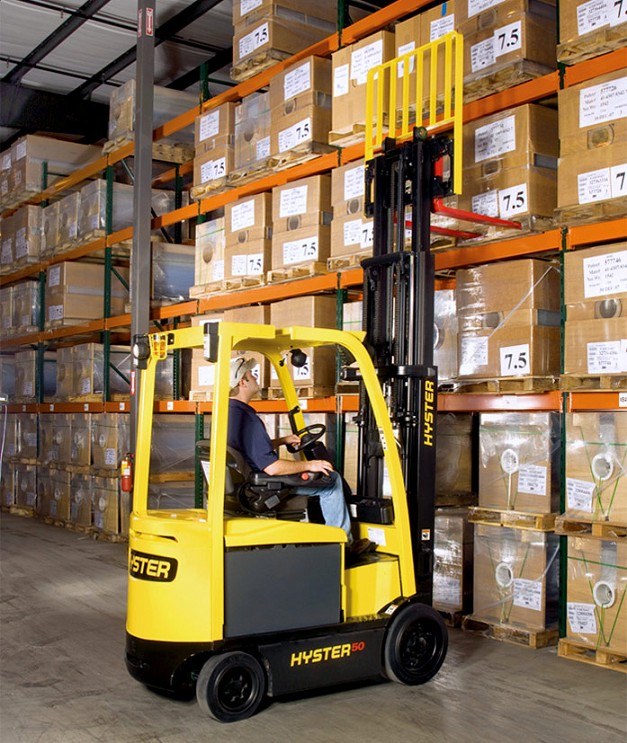 Hyster battery electric forklift