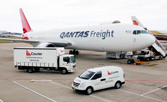 Qantas Plan Trucks
