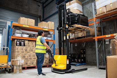 Pedestrian Walkie Stacker Hire