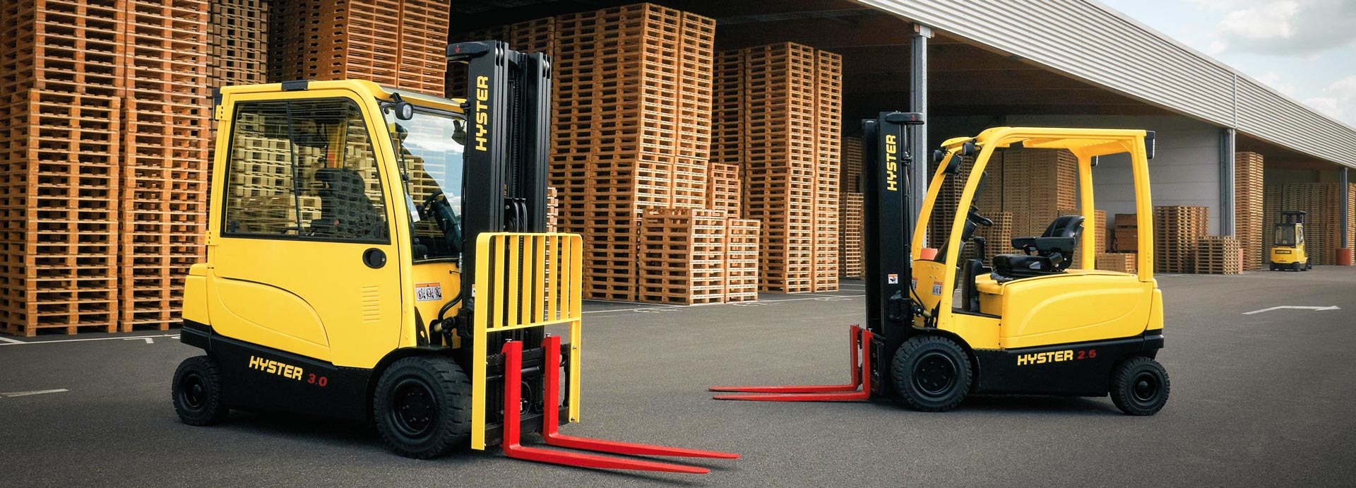 Hyster J2.2–3.5XN Electric Forklifts