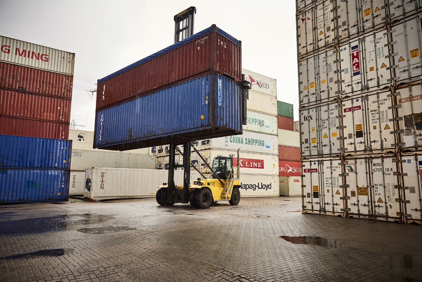 Hyster Empty Container Handler