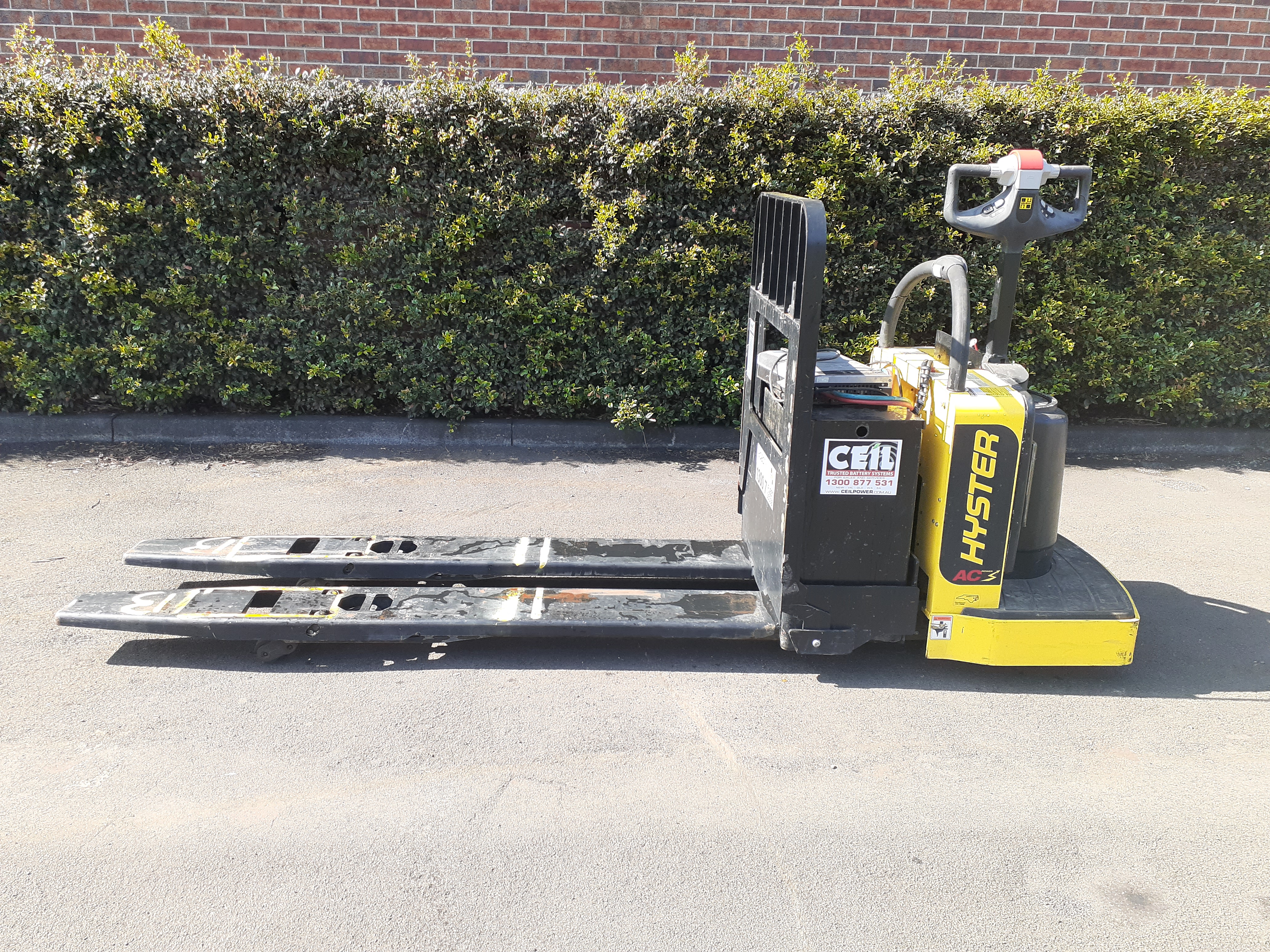Used forklift: HYSTER B80ZHD 