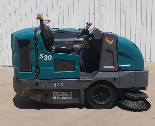 Used Forklift: TENNANT S30XP 