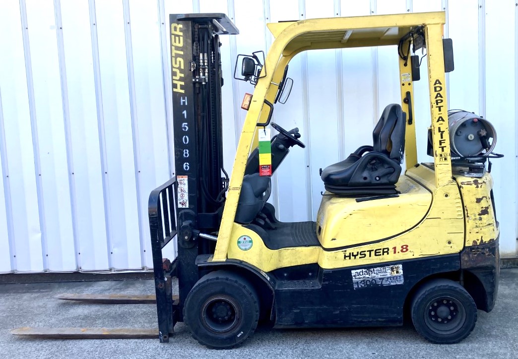 Used forklift: HYSTER H1.8XT 
