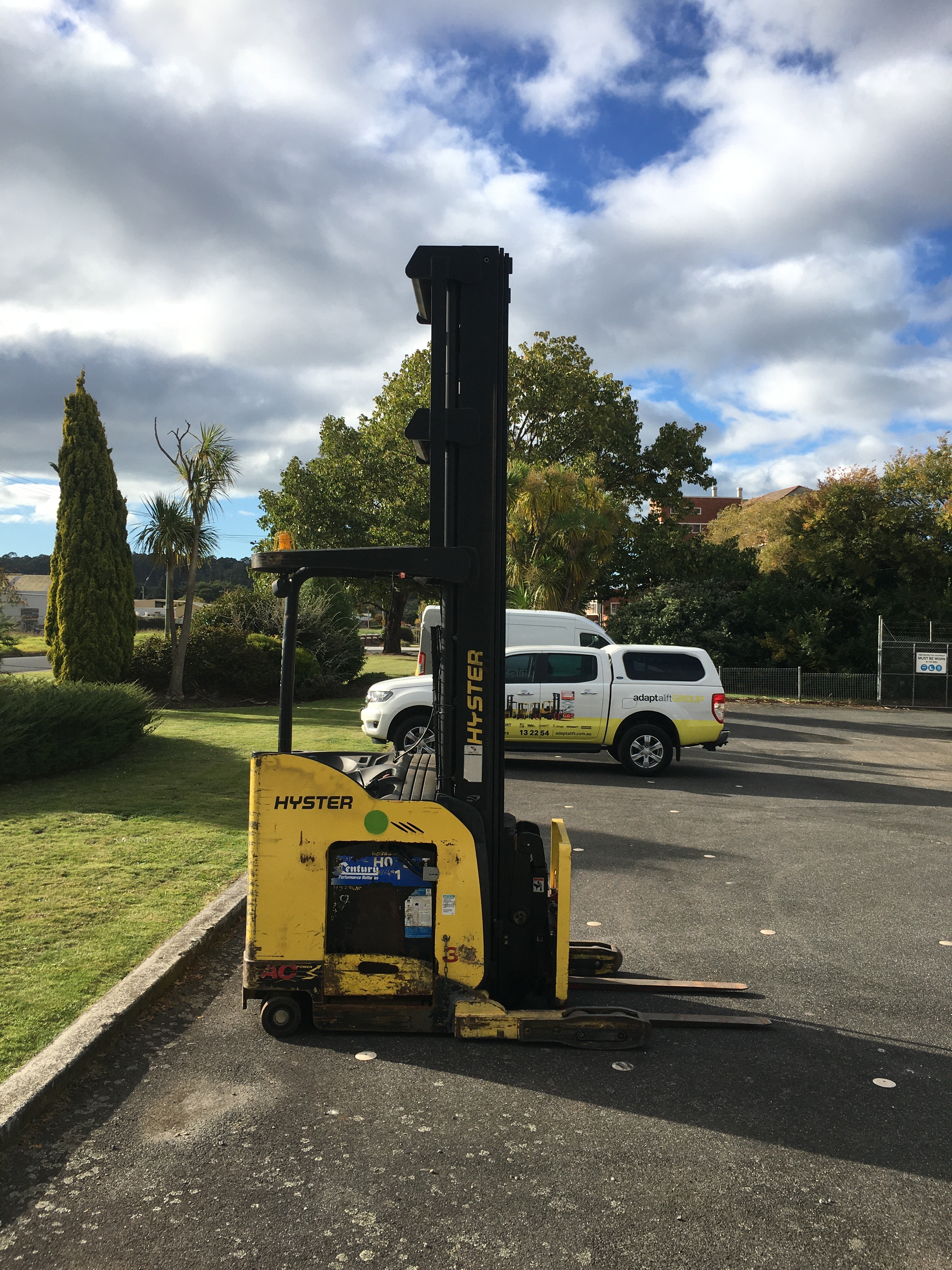 Used forklift: HYSTER N35ZDR 